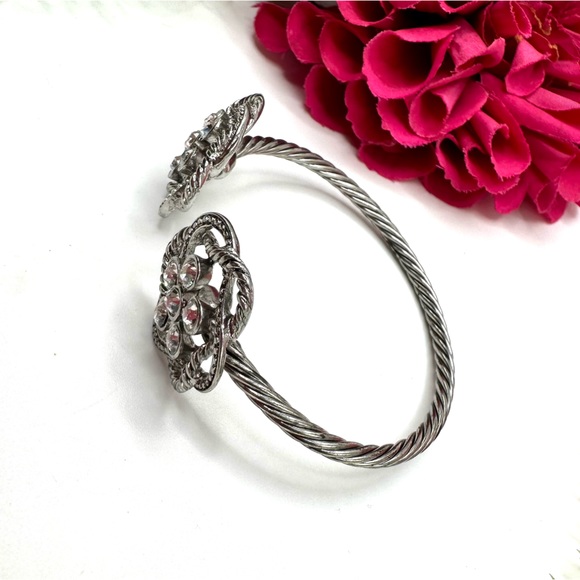 Last One! ⚜️”Carmela” Rope Cord Twist Cuff Bracelet - Picture 4 of 7